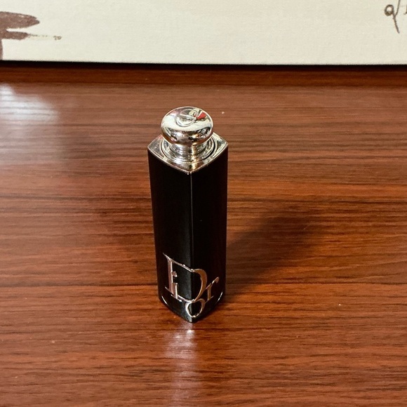 Dior Addict Shine Lipstick 872 Red Heart 0.11 oz - NWOB - Picture 4 of 4